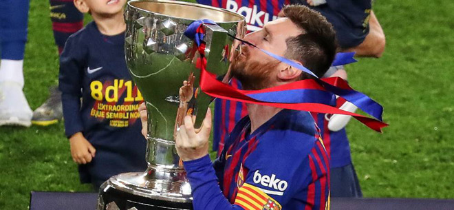 Barcelona xưng vương La Liga: Nou Camp tôn vinh &#34;Thánh sống&#34; Messi - 10