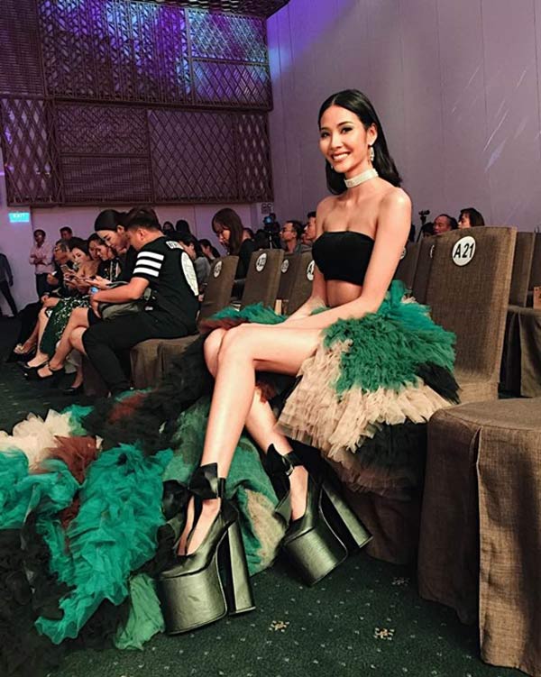 Khả năng đi giày cao gót của người đẹp Việt - 5