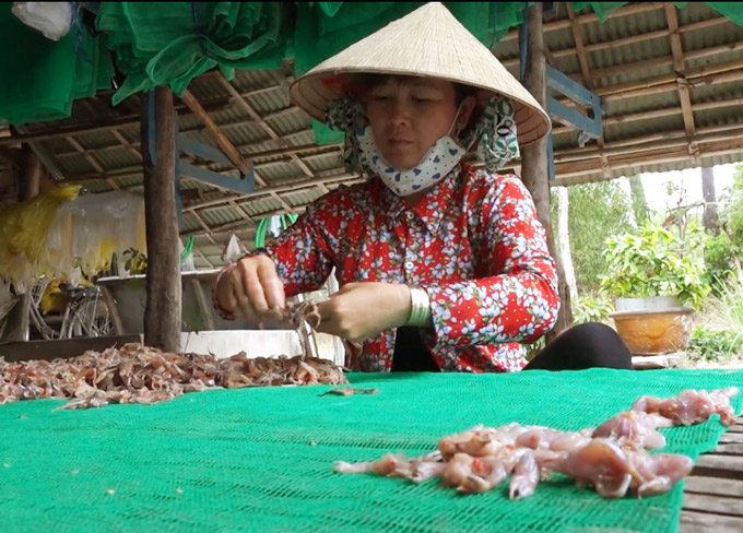 Dàn “vũ nữ chân dài” - đặc sản An Giang &#34;đốn tim&#34; dân nhậu miền Tây - 2
