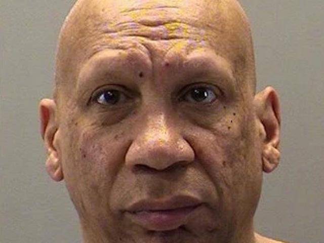 Thế giới - Con trai trộm gần 4 tỉ đồng của mẹ già tàn tật, "nướng" vào phim đen, búp bê tình dục