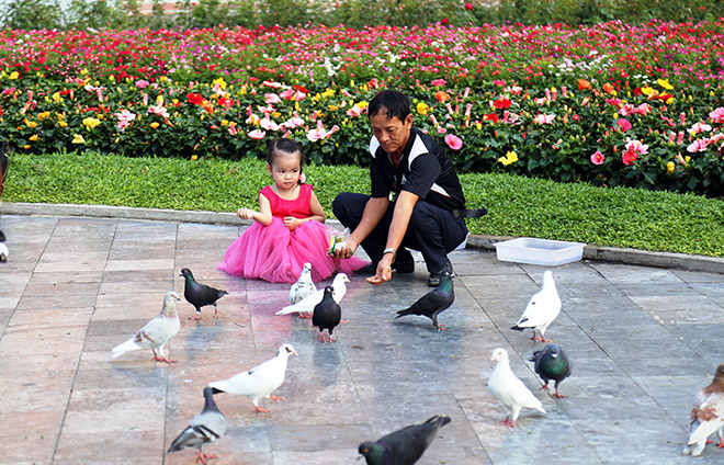 Người dân “rủ nhau đi trốn”, đường phố Sài Gòn yên bình, thông thoáng đến lạ - 12