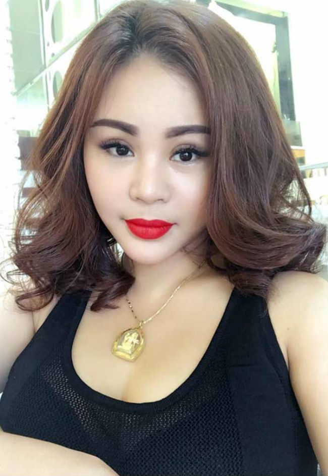 Nhiều người cho rằng nữ nghệ sỹ &#34;nghiện&#34; phẫu thuật thẩm mỹ nhưng trên thực tế cô chỉ can thiệp để thay đổi phong thủy rồi mới đến mục đích để thay đổi nhan sắc.