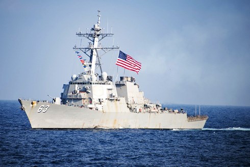 Trung Quốc bất ngờ “hạ giọng" sau vụ hai tàu chiến Mỹ đi qua eo biển Đài Loan - 1