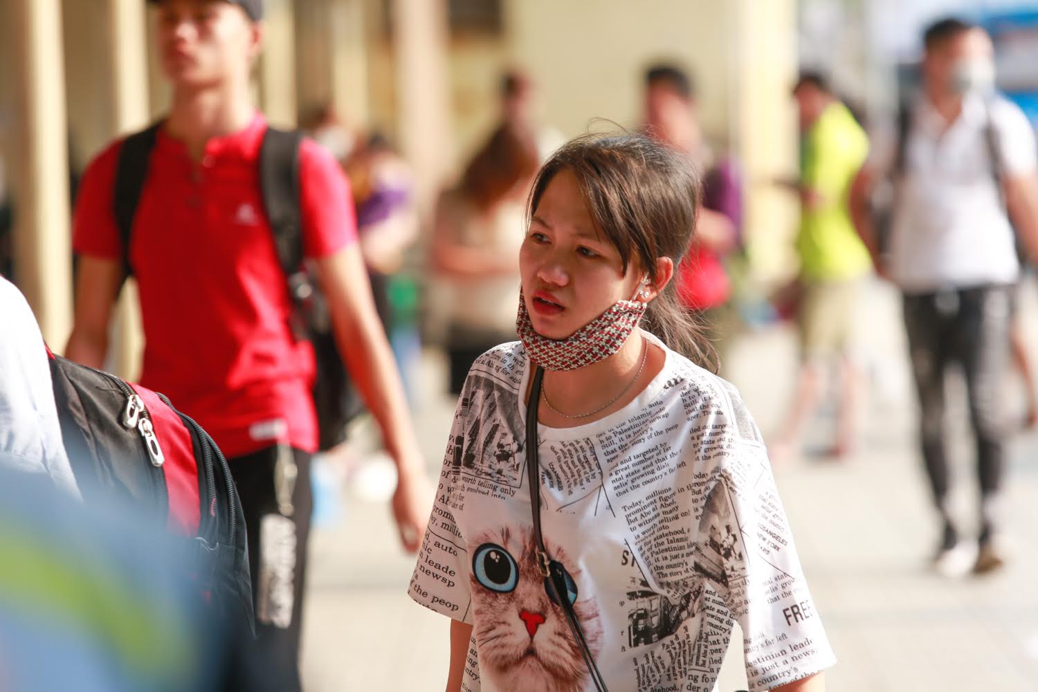 Người dân vật vã, bơ phờ đổ về HN, TP.HCM ngày nghỉ lễ cuối - 10