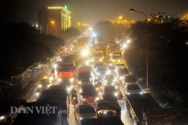 Điểm "mặt" những cung đường ám ảnh người dân sau kì nghỉ 30.4 -1.5 - 12