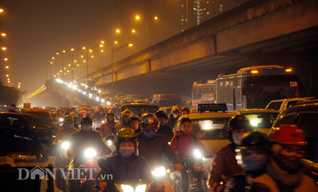 Điểm "mặt" những cung đường ám ảnh người dân sau kì nghỉ 30.4 -1.5 - 13