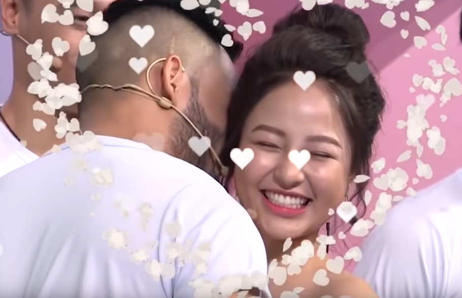 Mẫu nam diễn cảnh tình tứ với Trâm Anh nói gì về việc bị cắt khỏi sóng VTV3? - 10