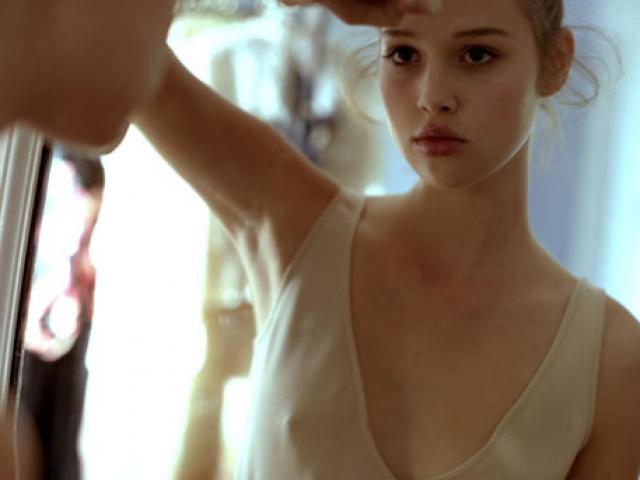 Bạn trẻ - Cuộc sống - Vợ khủng hoảng tinh thần vì bị chồng chê ngực lép