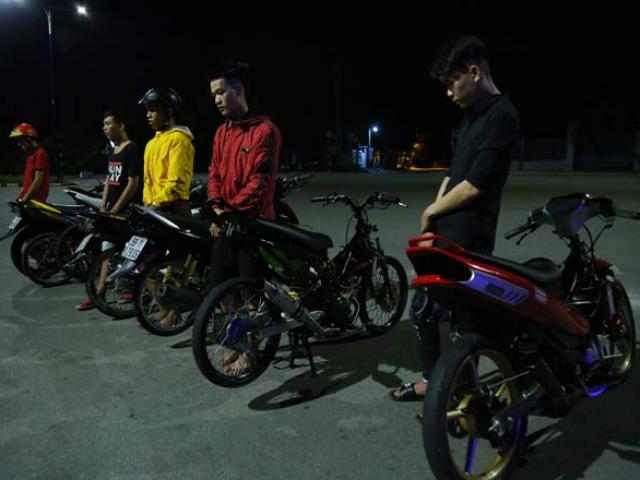 Pháp luật - Cả trăm "quái xế" làm loạn trên quốc lộ lúc rạng sáng