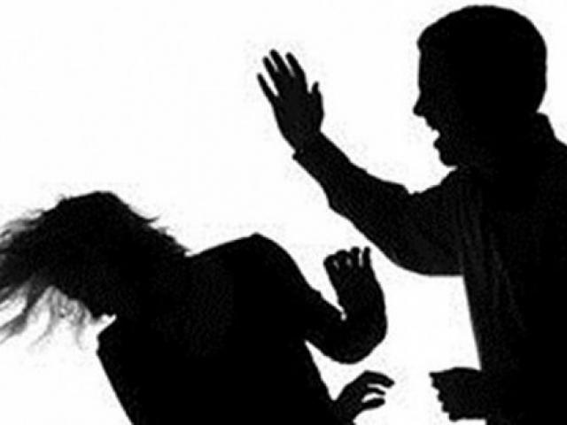 Pháp luật - Đuổi đánh vợ hờ vì ghen, người đàn ông trung niên bị đâm tử vong