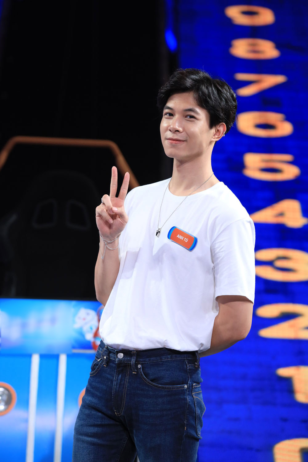 &#34;Tình cũ&#34; Hari Won tích cực &#34;so bì&#34; nhan sắc với Trấn Thành - 1