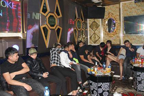 Nhìn từ những "động lắc" bị triệt phá: Những người trẻ tự hủy hoại tương lai - 3