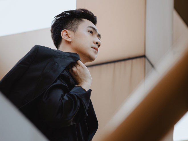 Nam ca sĩ "ở ẩn" sau vụ mượn nhà 100 tỷ để khoe của giờ ra sao? - 3