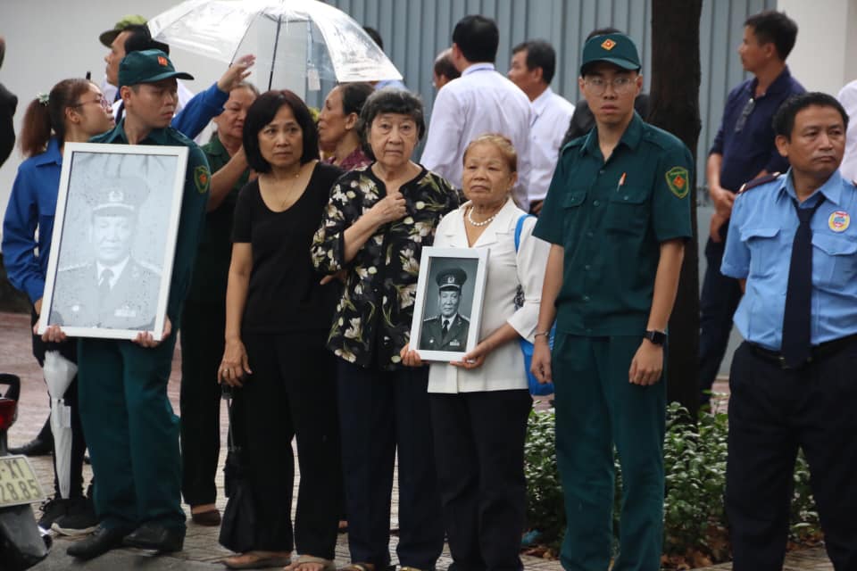 Đại tướng Lê Đức Anh đã an nghỉ bên cạnh những đồng đội thân thiết - 41
