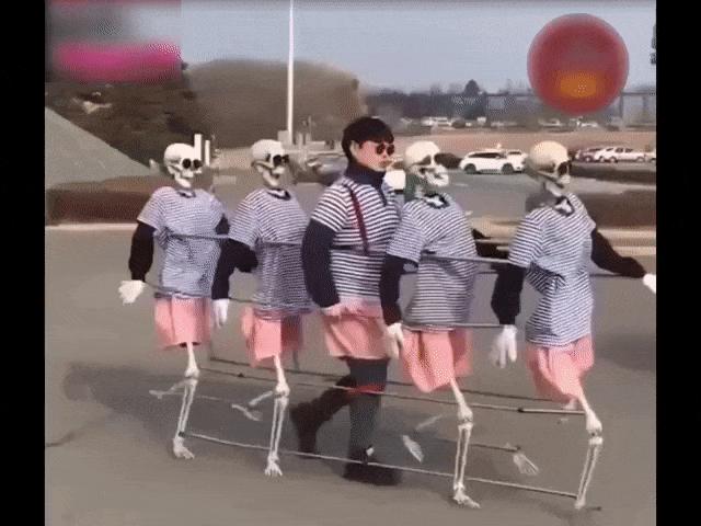 Video Clip Cười - Khi FA lâu năm tự tìm niềm vui cho bản thân