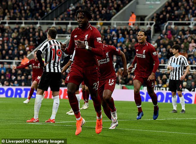 Newcastle - Liverpool: Rượt đuổi nghẹt thở, người hùng bất ngờ - 1