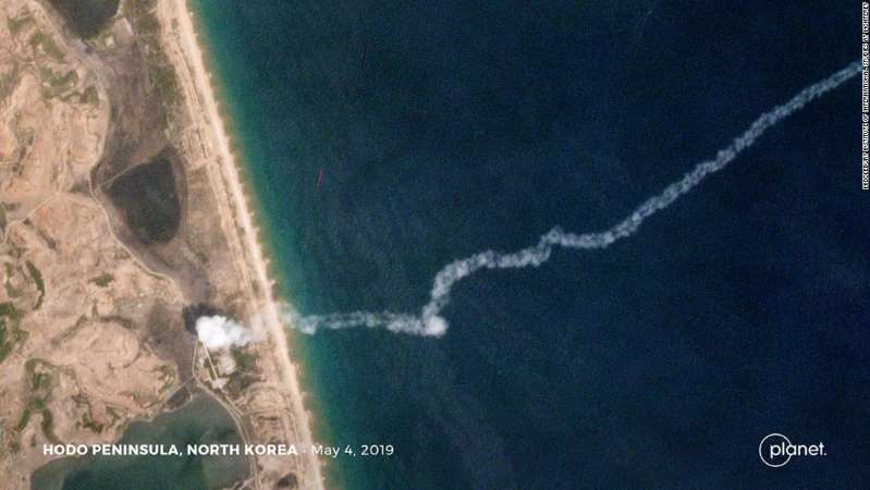 Hình ảnh rõ nét nhất về vụ thử tên lửa mới của Triều Tiên - 1