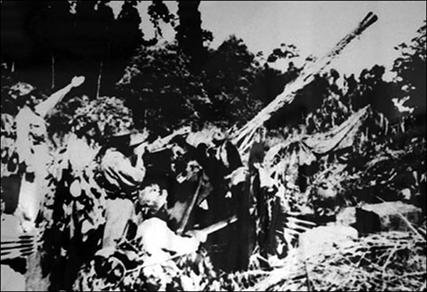 Nỗi kinh hoàng pháo binh Việt Nam gây ra cho quân Pháp ở Điện Biên Phủ - 3