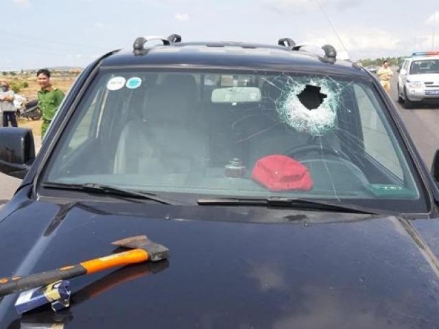 Tin tức trong ngày - Khởi tố vụ án tài xế ép xe khiến đại úy CSGT hy sinh