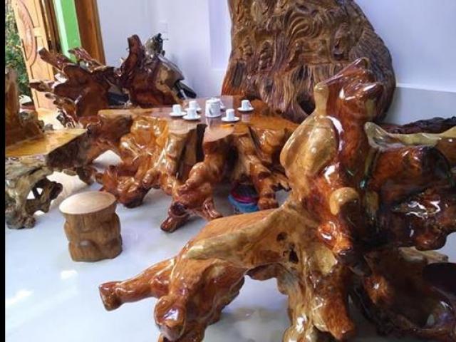 Thị trường - Tiêu dùng - Hóa ra Việt Nam cũng có cả bộ sưu tập bàn ghế tiền tỷ như thế này