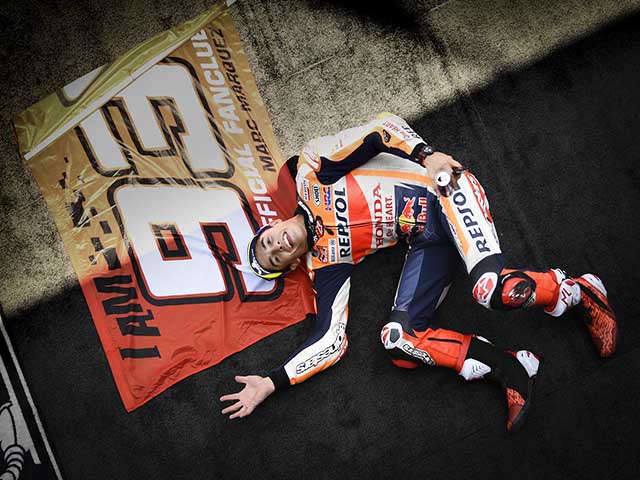 Đua xe MotoGP: “Nhà vua” thể hiện bản lĩnh, tân binh trẻ kết thúc nghiệt ngã