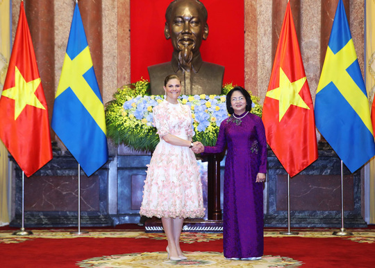 Tổng Bí thư, Chủ tịch nước mời Quốc vương và Hoàng hậu Thụy Điển thăm Việt Nam - 1