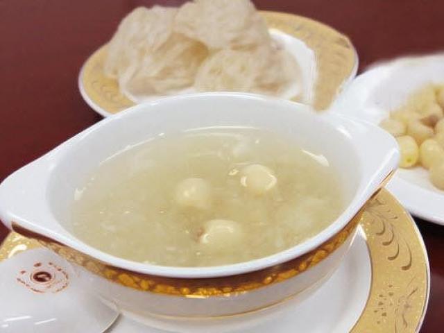 Sức khỏe đời sống - Tổ yến cực bổ nhưng 'đại kỵ' với những người sau