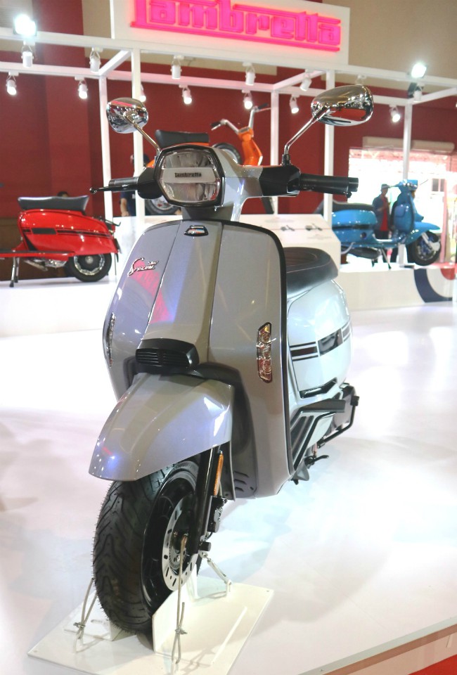 Lambretta V125, V200 Special trắng đẹp kiêu sa sắp về Việt Nam? - 2