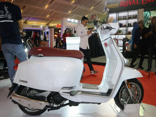 Thế giới xe - Lambretta V125, V200 Special trắng đẹp kiêu sa sắp về Việt Nam?