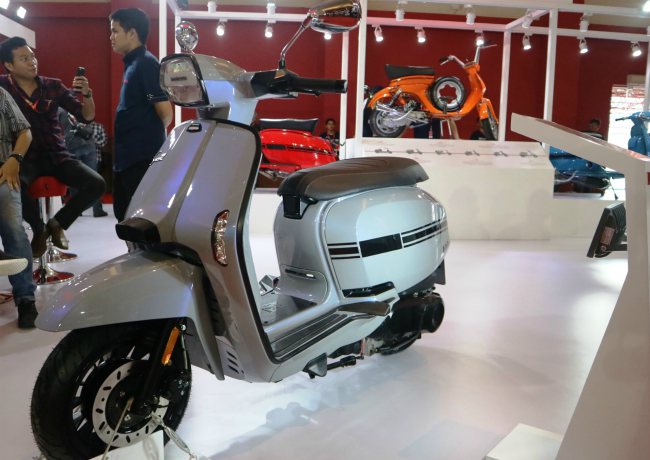 Lambretta V125, V200 Special trắng đẹp kiêu sa sắp về Việt Nam? - 5