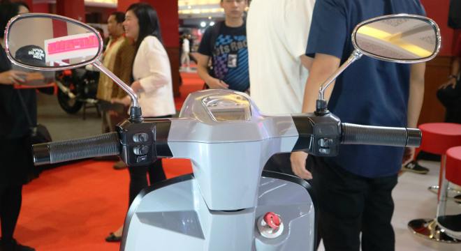 Lambretta V125, V200 Special trắng đẹp kiêu sa sắp về Việt Nam? - 6