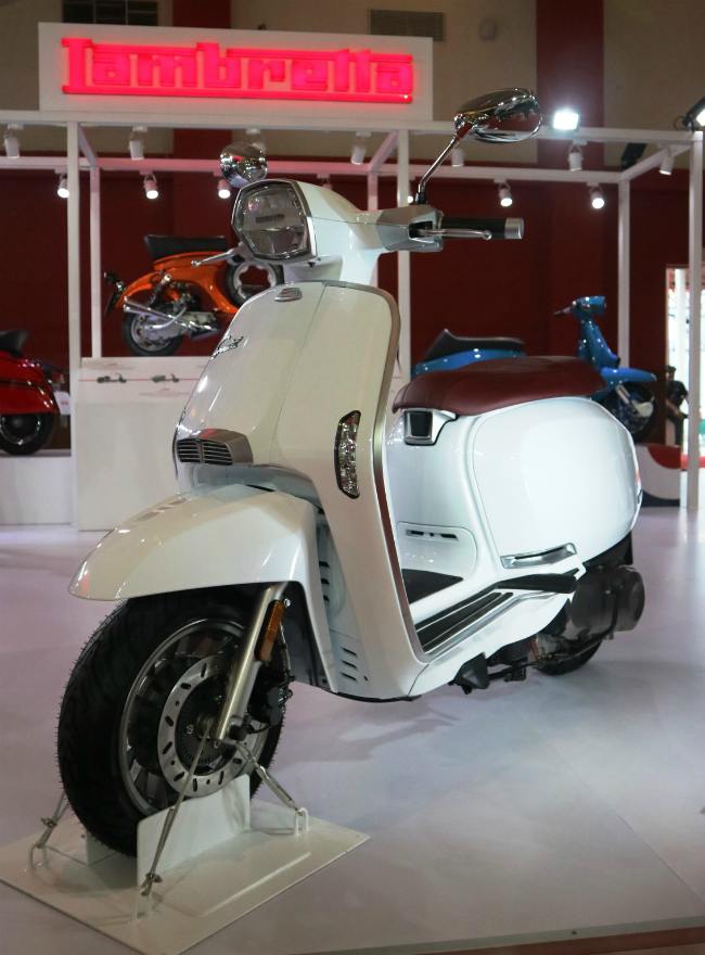 Lambretta V125, V200 Special trắng đẹp kiêu sa sắp về Việt Nam? - 3