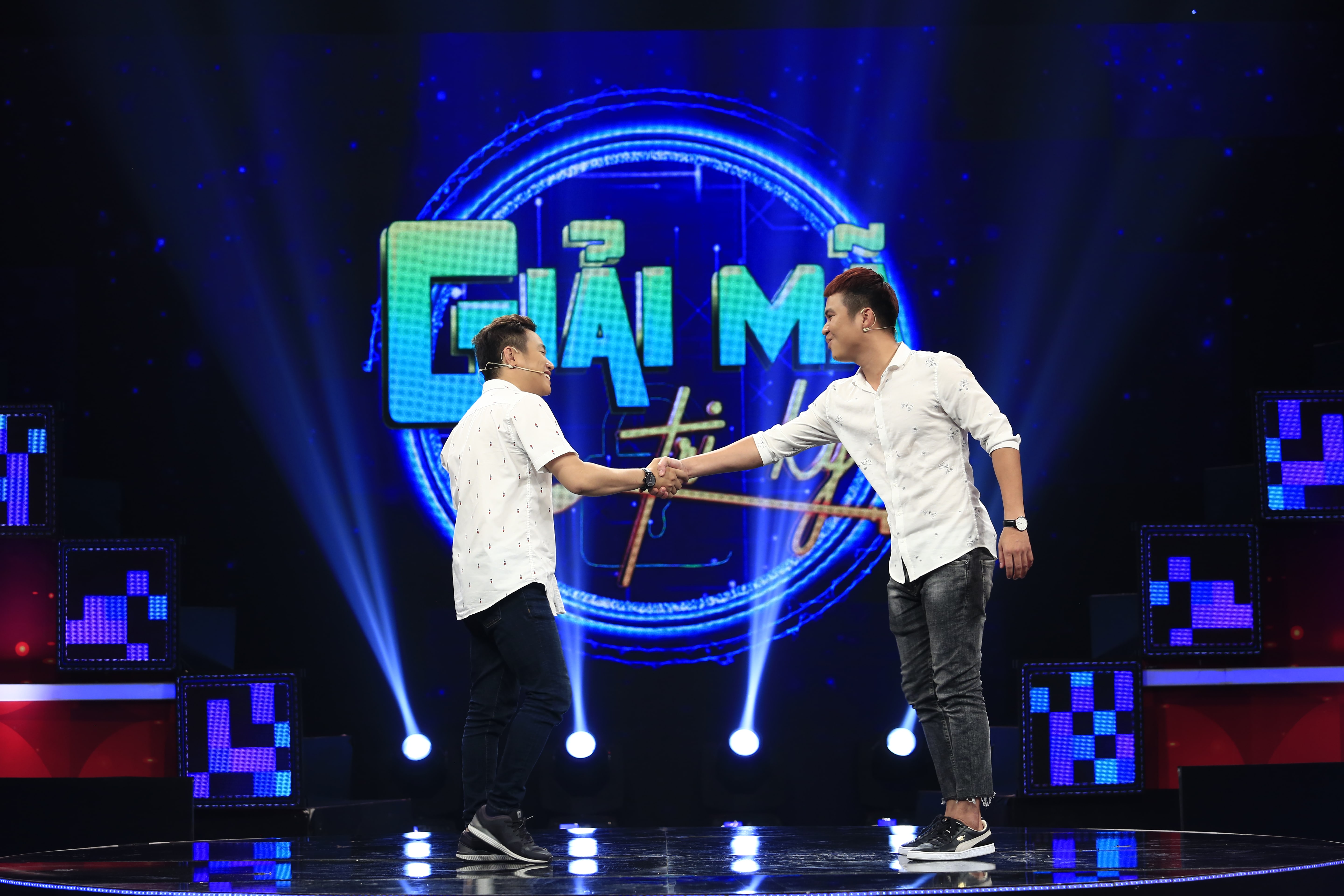 Nhóm 7 anh em đoạt quán quân "Cười xuyên Việt" 3 năm trước giờ ra sao? - 5