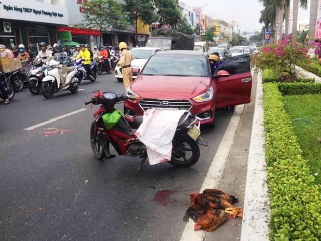 Tin tức trong ngày - CSGT thông tin clip "Ô tô không liên quan tai nạn bị tạm giữ"