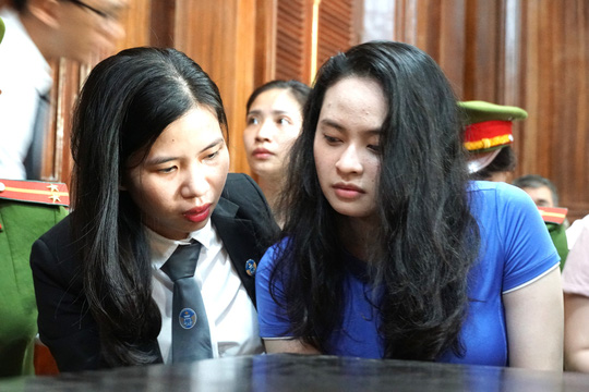 Văn Kính Dương thủ nhiều &#34;đồ chơi&#34; đối phó cơ quan chức năng - 3