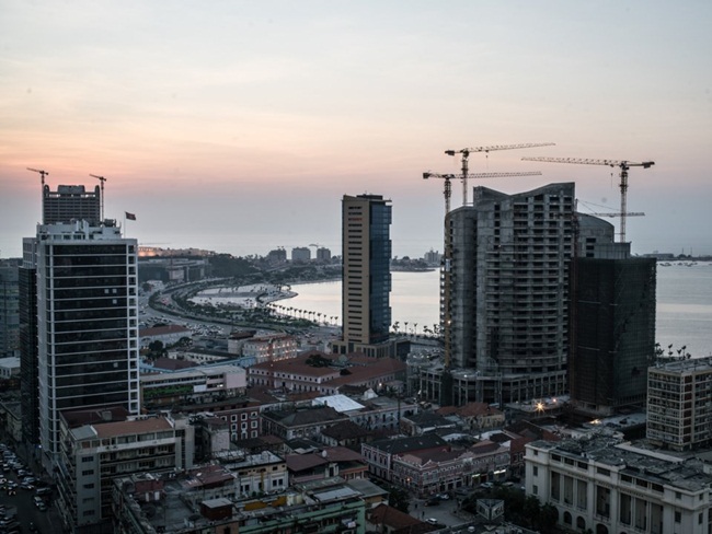 Jeff Bezos có tài sản tương đương toàn bộ tổng sản phẩm quốc nội của Angola.
