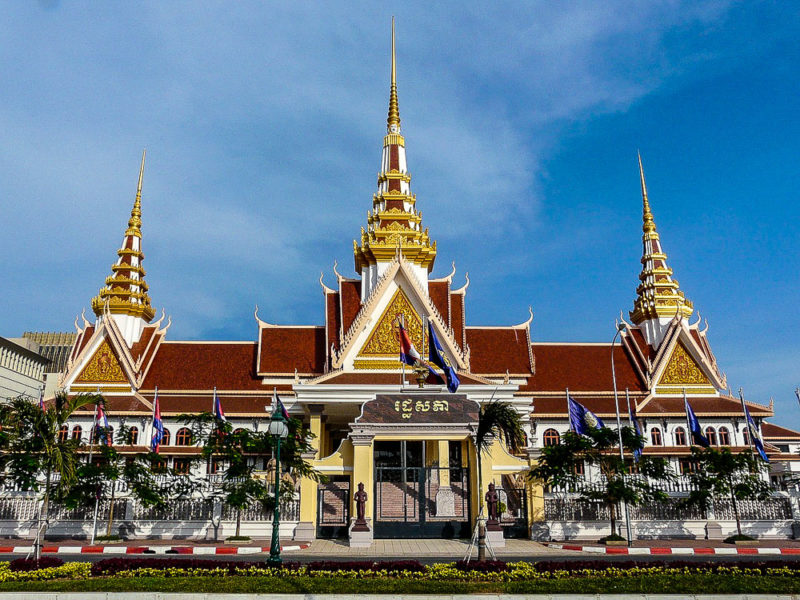 Hè này đến xứ sở chùa tháp đừng bỏ lỡ những điểm đến ấn tượng này - 2