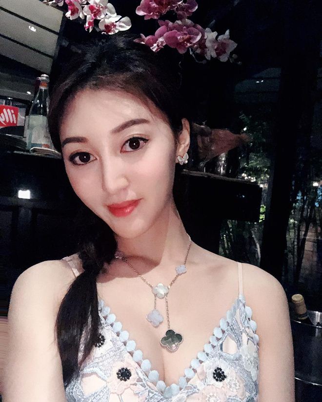 Hai cô đào xứ Cảng thơm sống thế nào sau chia tay tình già đáng tuổi bố - 4