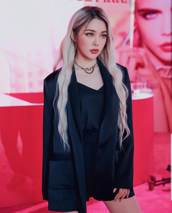 Phong cách thời trang tắc kè hoa của phù thủy trang điểm châu Á - 13