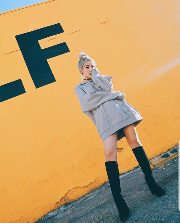 Phong cách thời trang tắc kè hoa của phù thủy trang điểm châu Á - 9