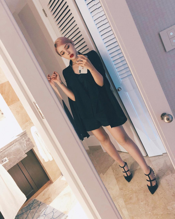 Phong cách thời trang tắc kè hoa của phù thủy trang điểm châu Á - 12