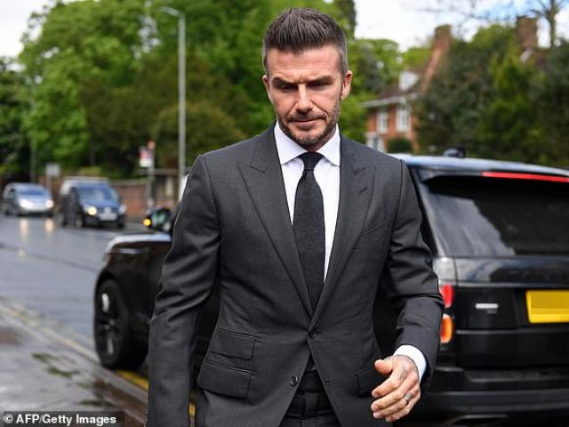 Bóng đá - Vừa lái xe vừa dùng điện thoại, cựu sao MU Beckham ra tòa