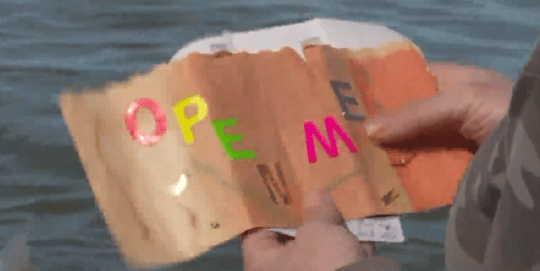 Đi bộ ven hồ, tìm thấy lá thư viết một ngày trước thảm kịch 11.9 ở Mỹ - 2