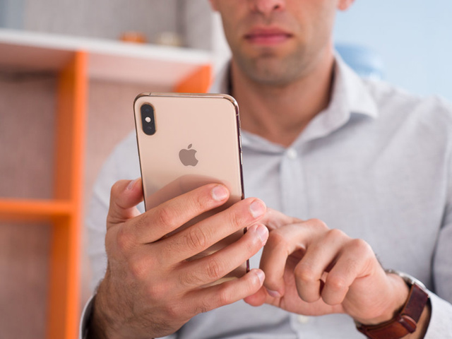 Thời trang Hi-tech - iPhone đang “thất thủ” trên mọi mặt trận