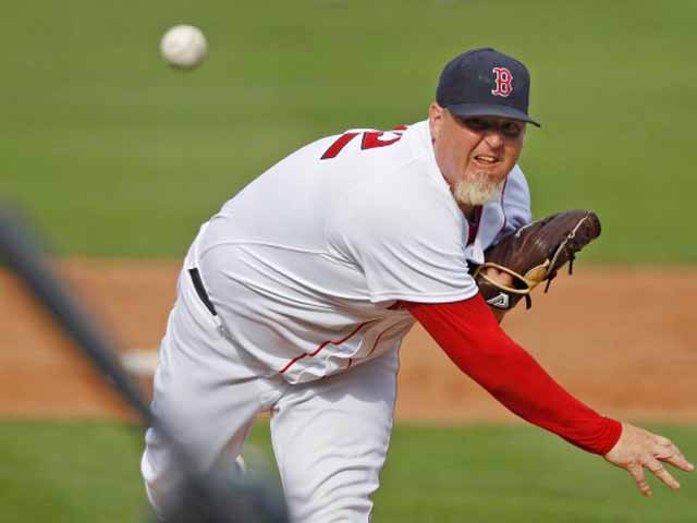 Thể thao - Choáng: Cầu thủ được đền 120 tỷ đồng vì "tàn phế suốt đời" do bác sỹ