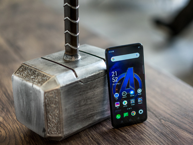 Thời trang Hi-tech - Trên tay Oppo F11 Pro Avengers Edition dành cho fan siêu anh hùng