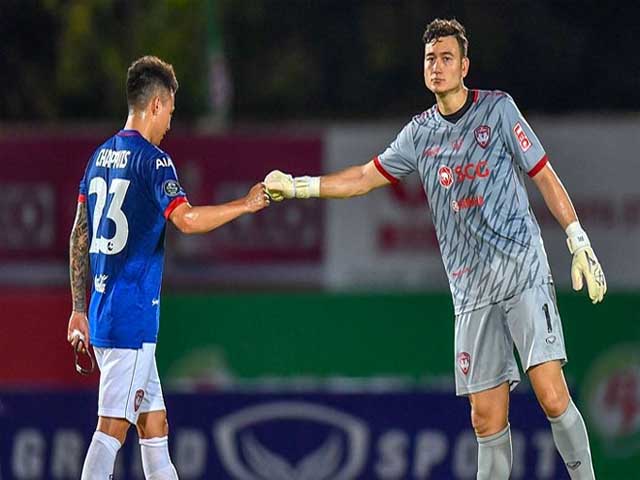Bóng đá - Muangthong United - Samut Prakan City: Văn Lâm nỗ lực, 3 bàn siêu tốc