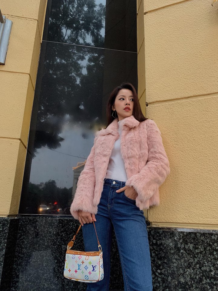 Street style nữ tính, trưởng thành của Chi Pu - 7