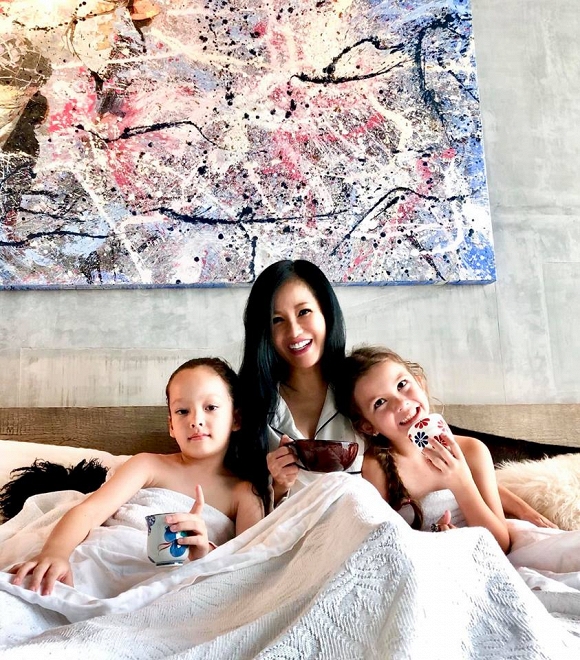 Mai Phương Thúy và các sao Việt viết gì cho đấng sinh thành nhân Ngày của mẹ? - 11