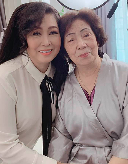 Mai Phương Thúy và các sao Việt viết gì cho đấng sinh thành nhân Ngày của mẹ? - 7